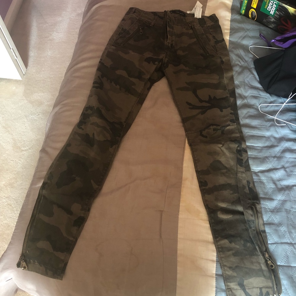 Zara Camo Ankle Zip Pants